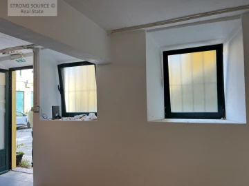 Armazém para Arrendamento em São Vicente