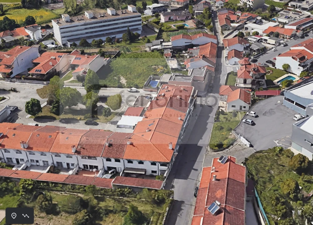 Moradia T4 para Venda em Fermentões Foto 1