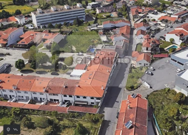 Moradia T4 para Venda em Fermentões