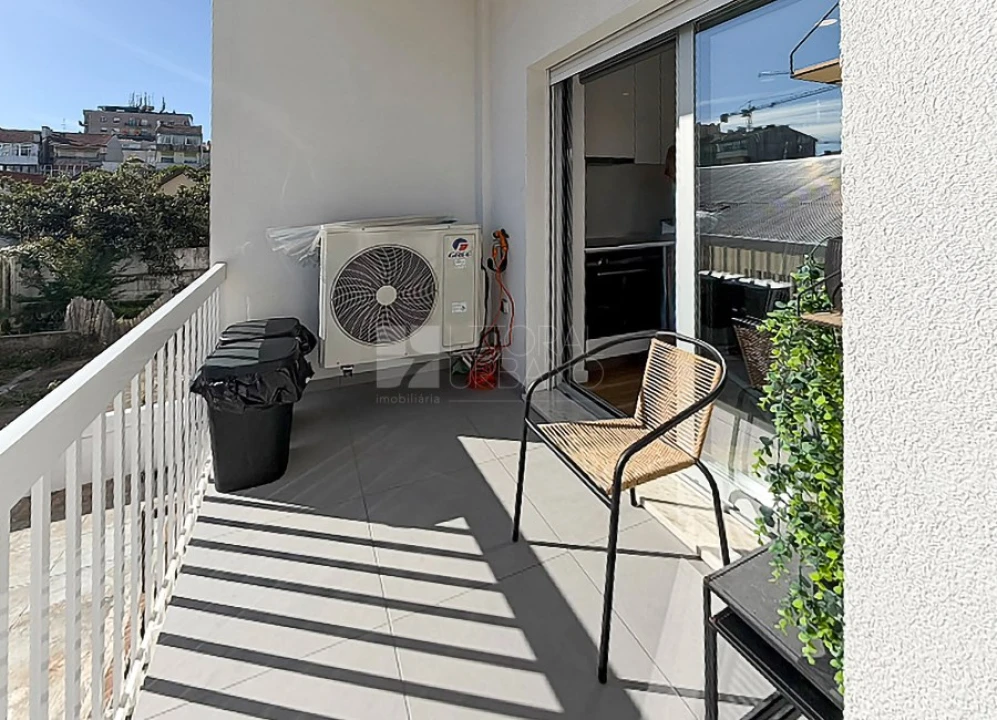 Apartamento T2 para Venda em Cedofeita, Santo Ildefonso, Sé, Miragaia, São Nicolau e Vitória Foto 9