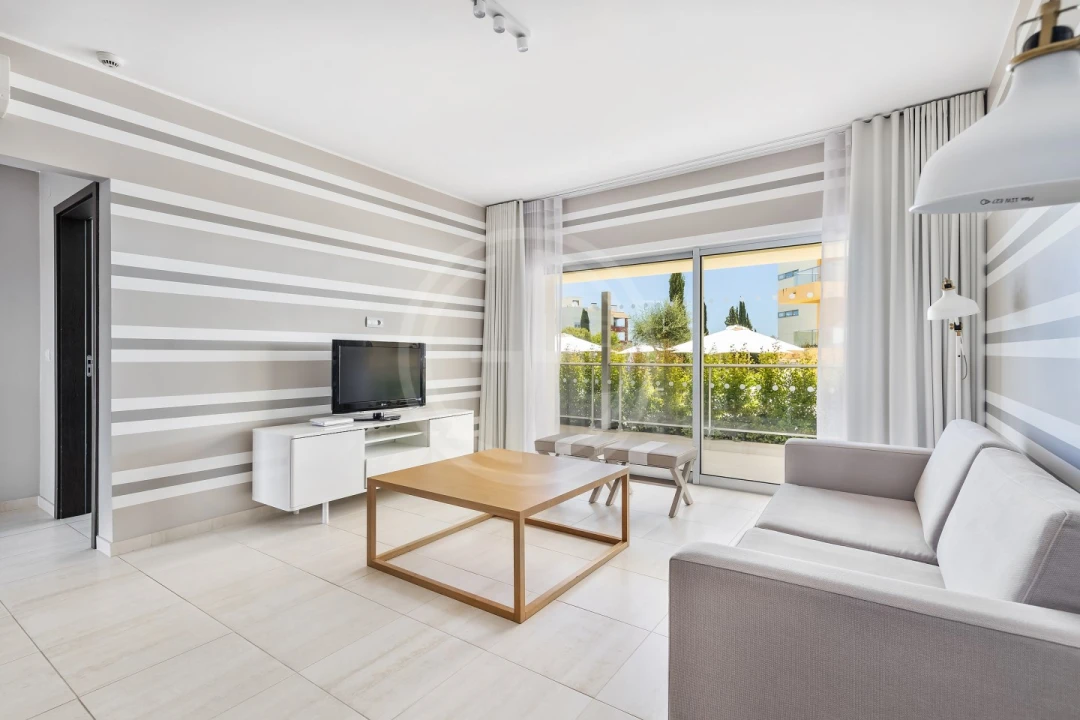 Apartamento T1 para Venda em Quarteira Foto 4