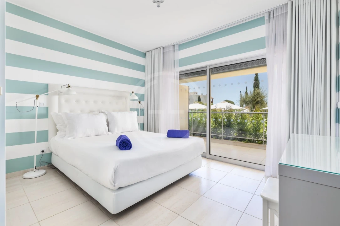 Apartamento T1 para Venda em Quarteira Foto 7