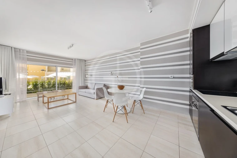 Apartamento T1 para Venda em Quarteira Foto 2