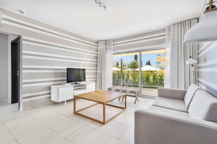 Apartamento T1 para Venda em Quarteira Foto 4
