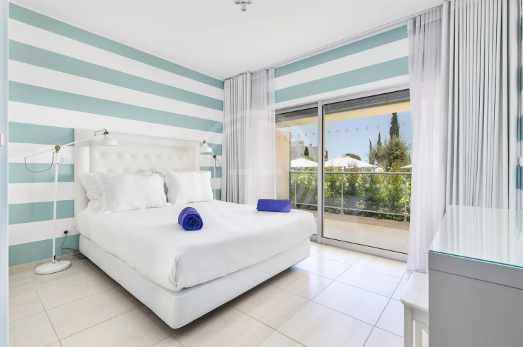 Apartamento T1 para Venda em Quarteira Foto 7