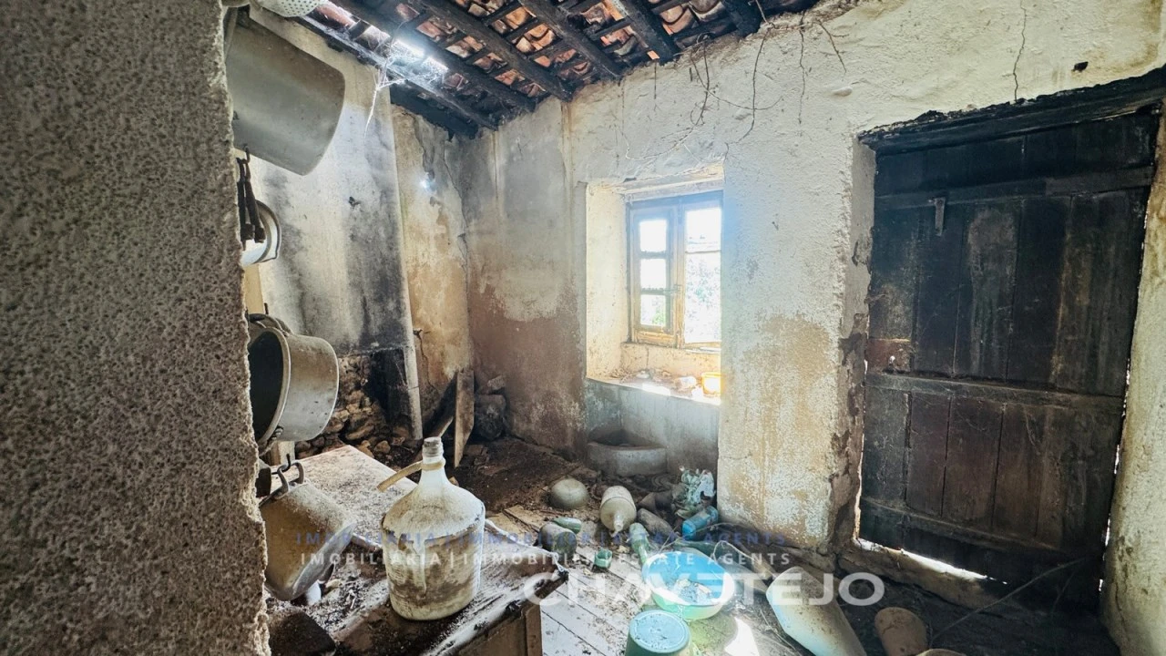 Quinta T2 para Venda em Beco Foto 10