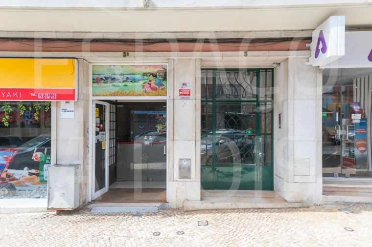 Apartamento para Venda em Alvalade Foto 28