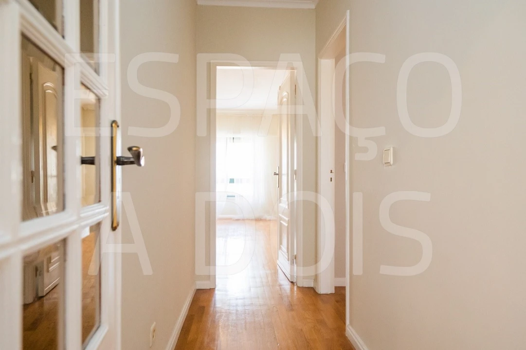 Apartamento T2 para Arrendamento em Queluz e Belas Foto 21