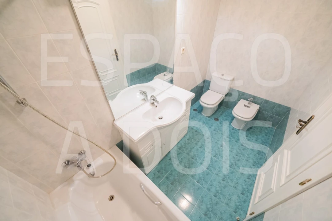 Apartamento T2 para Arrendamento em Queluz e Belas Foto 39