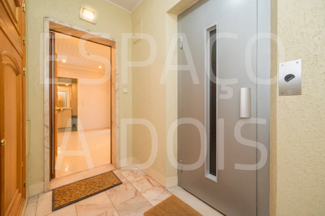 Apartamento T2 para Arrendamento em Queluz e Belas Foto 42