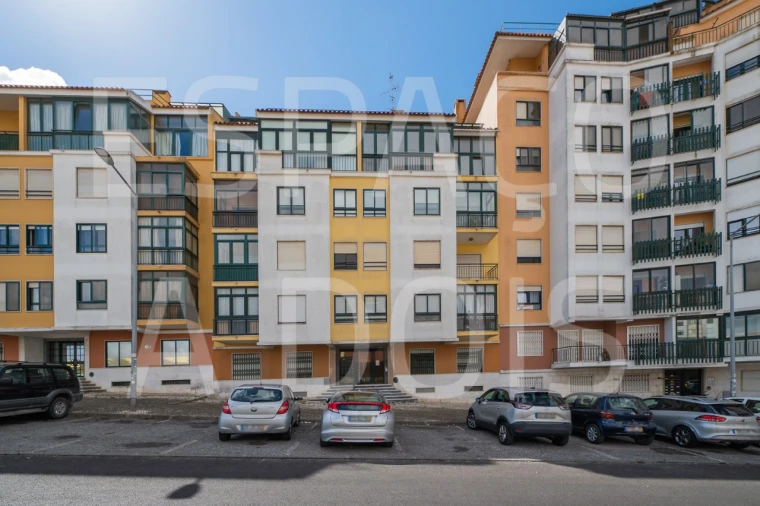 Apartamento T2 para Arrendamento em Queluz e Belas Foto 50