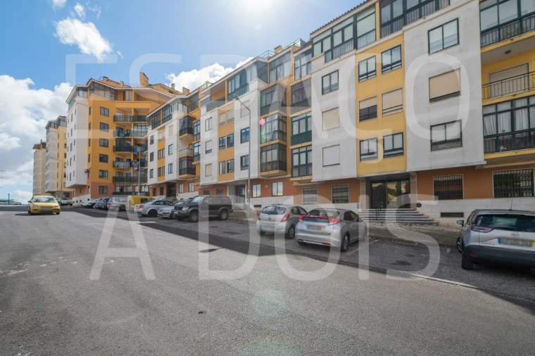 Apartamento T2 para Arrendamento em Queluz e Belas Foto 51