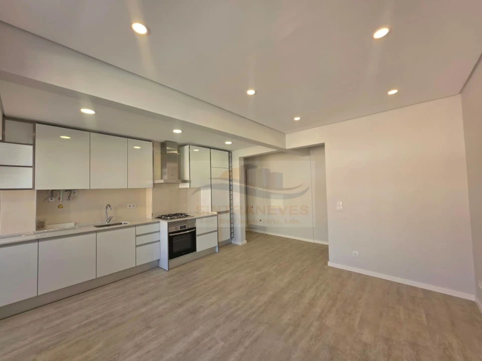 Apartamento T2 para Venda em Águas Livres Foto 5