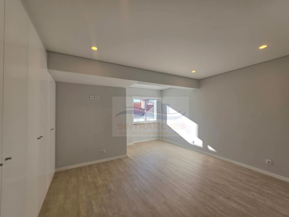 Apartamento T2 para Venda em Águas Livres Foto 15