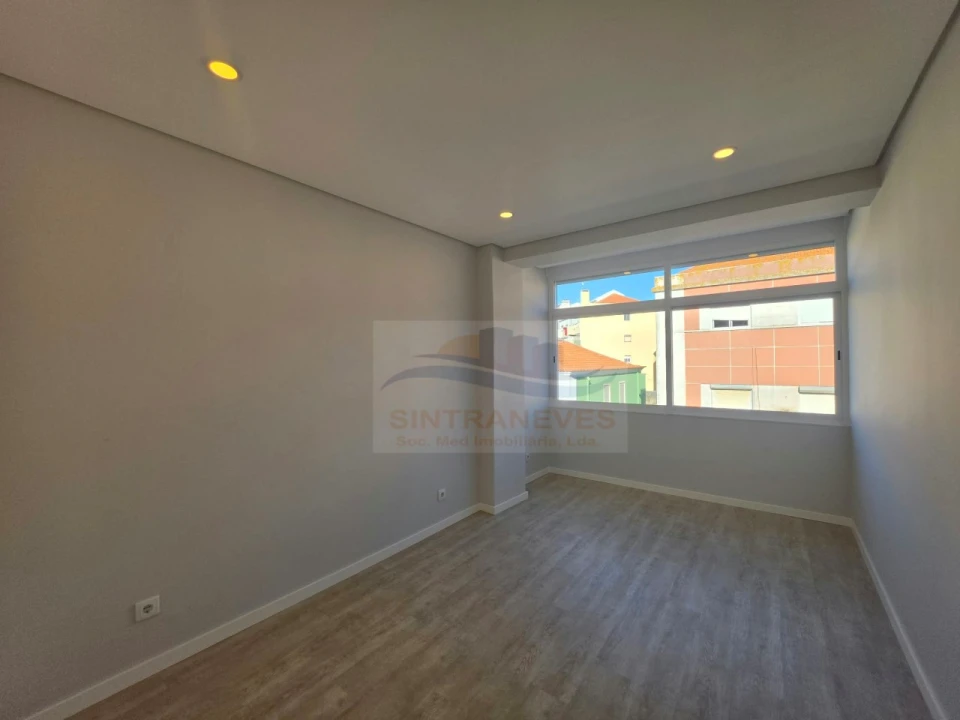 Apartamento T2 para Venda em Águas Livres Foto 23