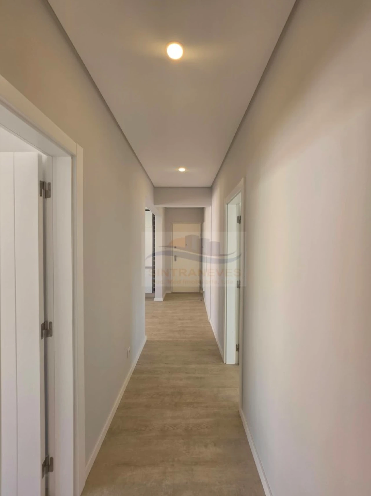 Apartamento T2 para Venda em Águas Livres Foto 28