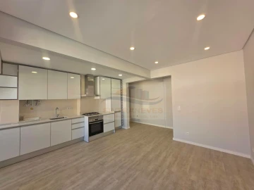 Apartamento T2 para Venda em Águas Livres