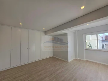 Apartamento T2 para Venda em Águas Livres
