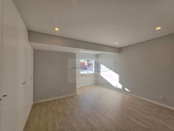 Apartamento T2 para Venda em Águas Livres