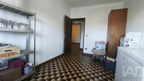 Moradia para Venda em Lagos da Beira e Lajeosa