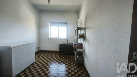 Moradia para Venda em Lagos da Beira e Lajeosa
