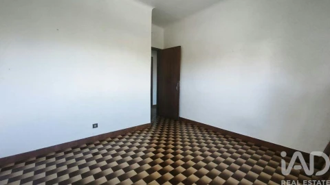 Moradia para Venda em Lagos da Beira e Lajeosa
