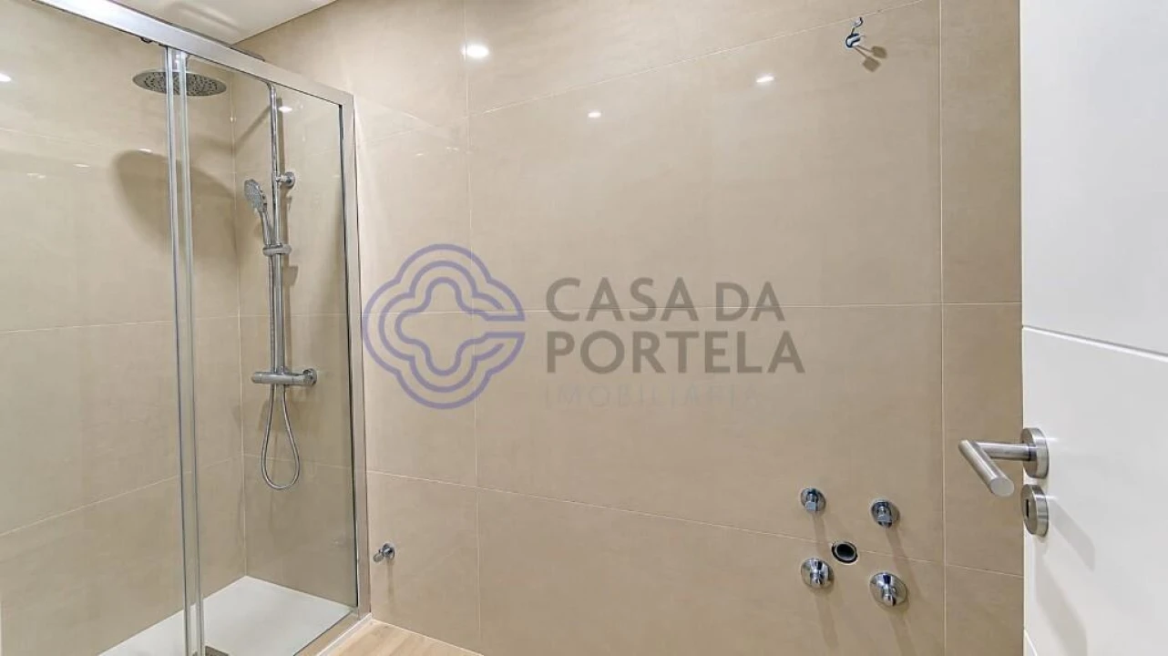 Moradia T3 para Venda em Mafamude e Vilar do Paraíso Foto 7
