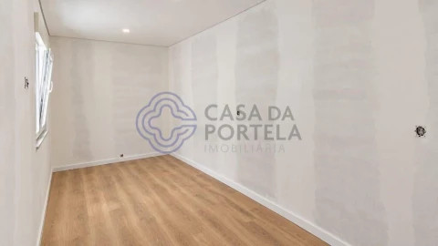 Moradia T3 para Venda em Mafamude e Vilar do Paraíso