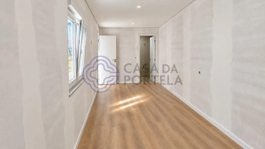 Moradia T3 para Venda em Mafamude e Vilar do Paraíso Foto 5