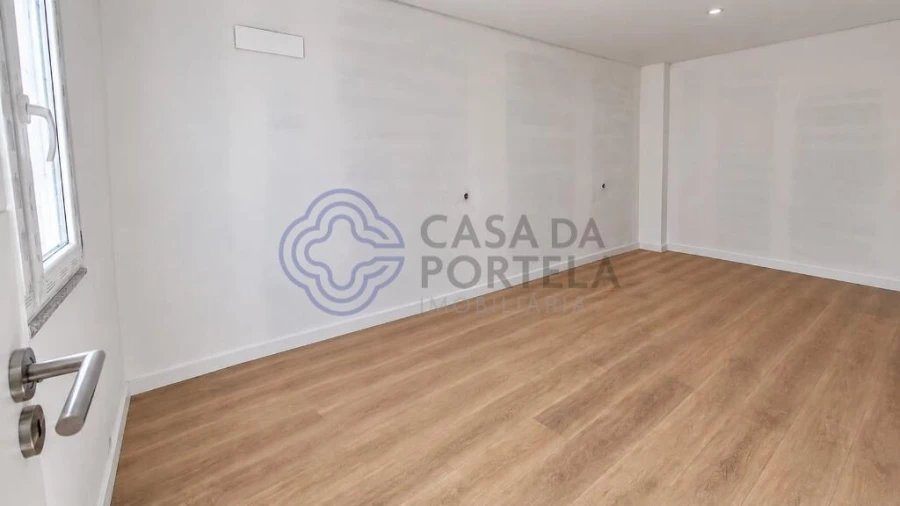 Moradia T3 para Venda em Mafamude e Vilar do Paraíso Foto 9