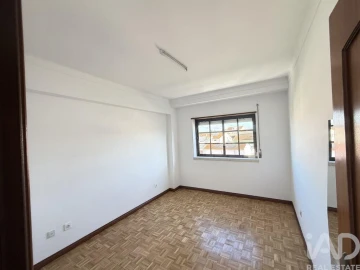 Apartamento T3 para Venda em Nossa Senhora do Pópulo, Coto e São Gregório