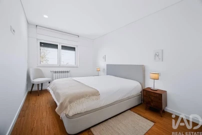 Apartamento T3 para Arrendamento em São Domingos de Benfica