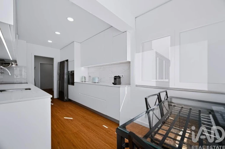 Apartamento T3 para Arrendamento em São Domingos de Benfica Foto 15