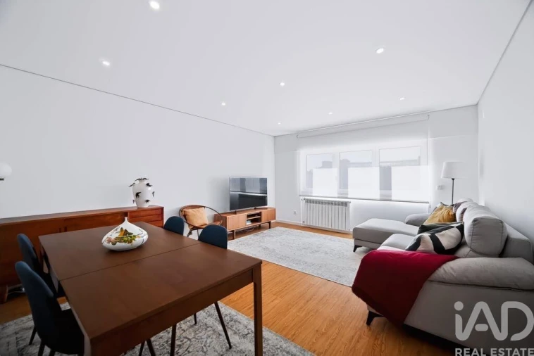 Apartamento T3 para Arrendamento em São Domingos de Benfica Foto 3