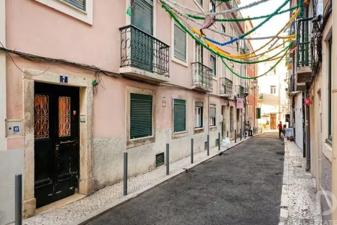 Apartamento T2 para Arrendamento em Misericórdia Foto 22