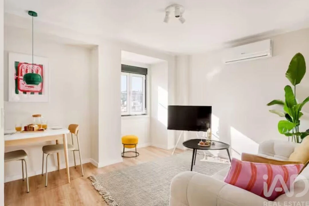 Apartamento T2 para Arrendamento em Misericórdia Foto 3