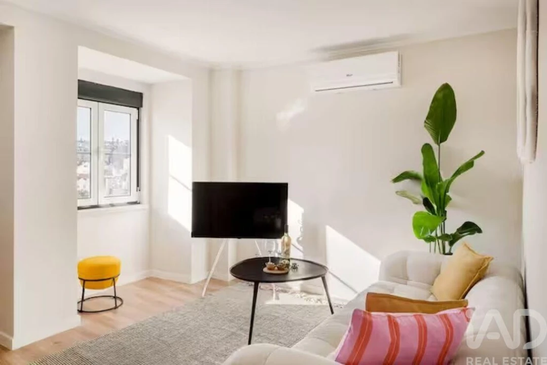 Apartamento T2 para Arrendamento em Misericórdia Foto 1