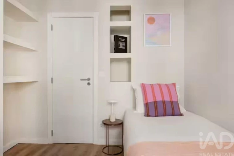 Apartamento T2 para Arrendamento em Misericórdia Foto 13