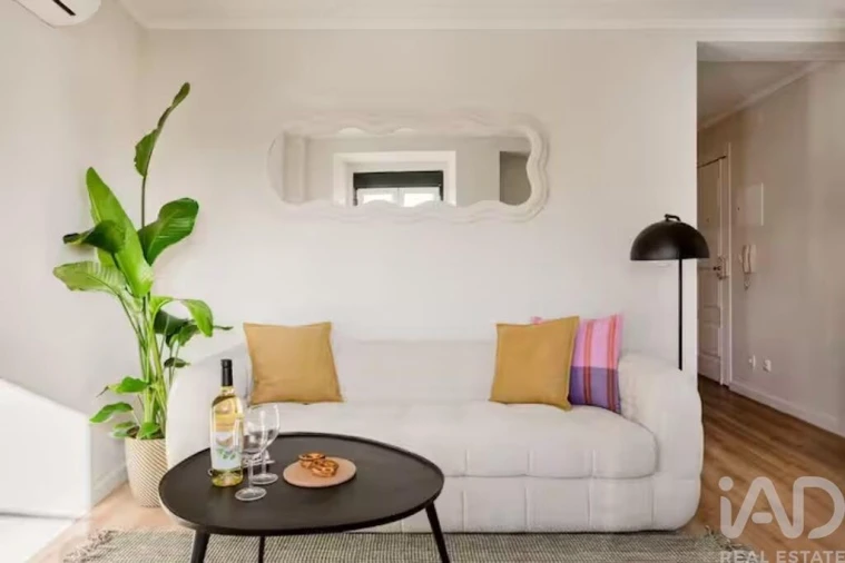 Apartamento T2 para Arrendamento em Misericórdia Foto 2
