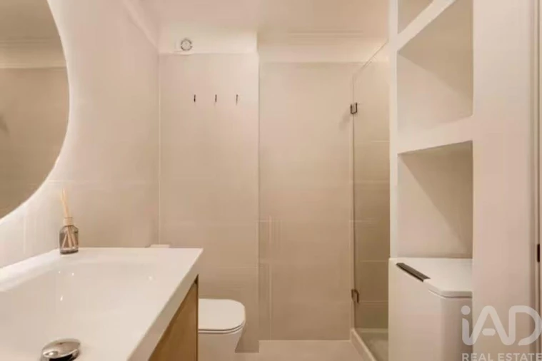 Apartamento T2 para Arrendamento em Misericórdia Foto 16