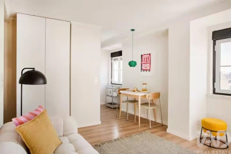 Apartamento T2 para Arrendamento em Misericórdia Foto 5