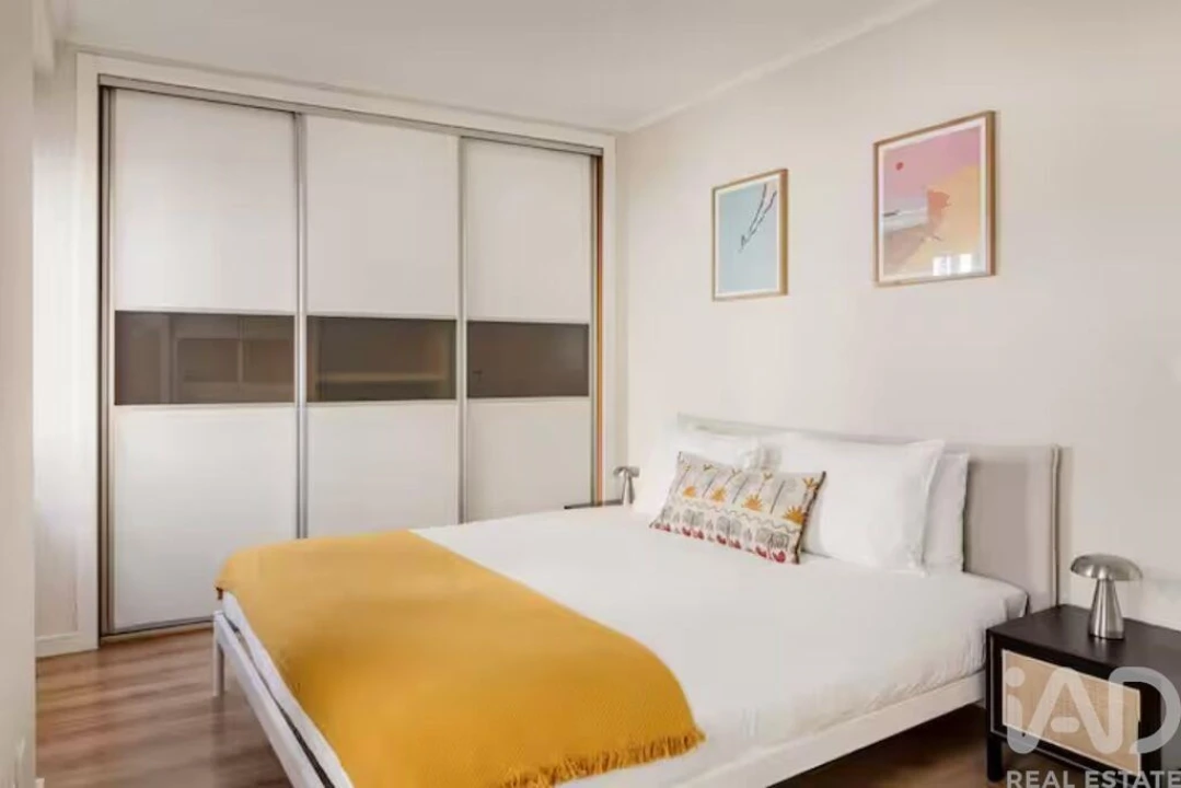 Apartamento T2 para Arrendamento em Misericórdia Foto 8