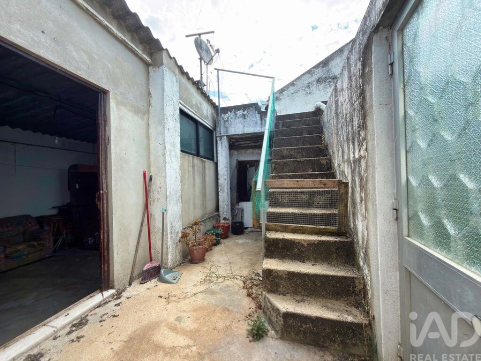 Moradia T3 para Venda em Marrazes e Barosa Foto 2