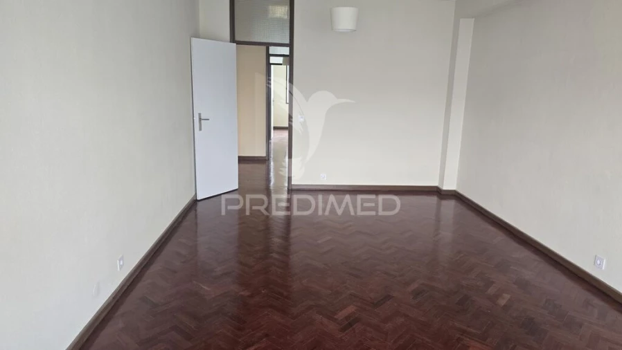 Prédio para Venda em Baguim do Monte (Rio Tinto) Foto 3