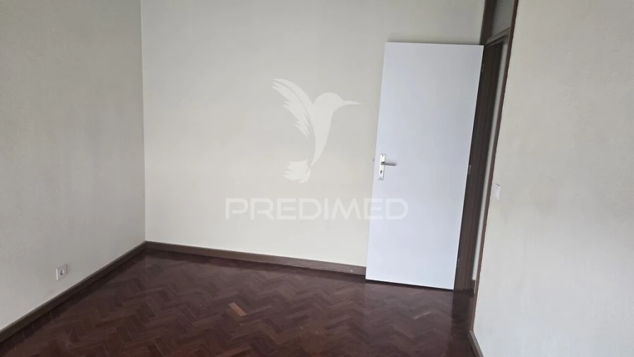 Prédio para Venda em Baguim do Monte (Rio Tinto) Foto 16