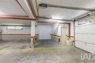 Apartamento T2 para Arrendamento em Póvoa de Santo Adrião e Olival Basto