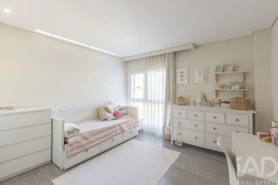 Apartamento T2 para Arrendamento em Póvoa de Santo Adrião e Olival Basto