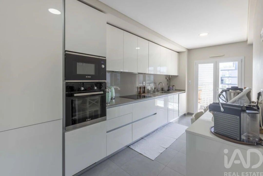 Apartamento T2 para Arrendamento em Póvoa de Santo Adrião e Olival Basto Foto 1