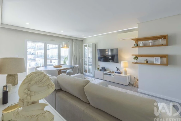 Apartamento T2 para Arrendamento em Póvoa de Santo Adrião e Olival Basto Foto 6