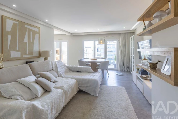 Apartamento T2 para Arrendamento em Póvoa de Santo Adrião e Olival Basto Foto 5